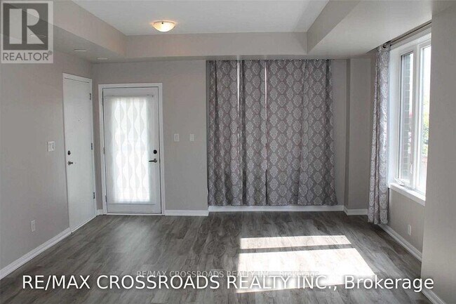 Photo - 1460 Whites Rd N