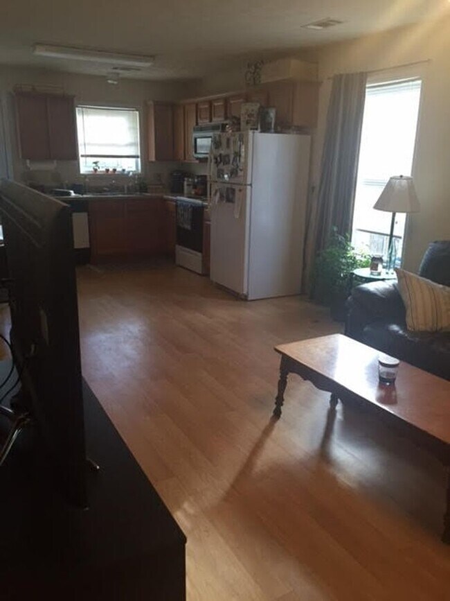 Photo - Taleeda 444-446 Unidad 444