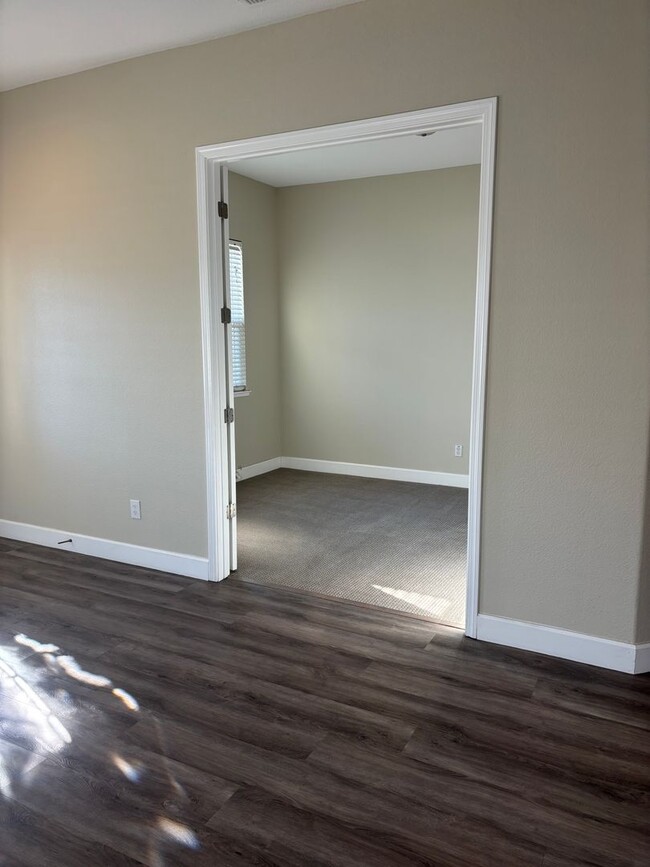 Photo - Beautiful Plumas Lake Home AVAILABLE NOW!