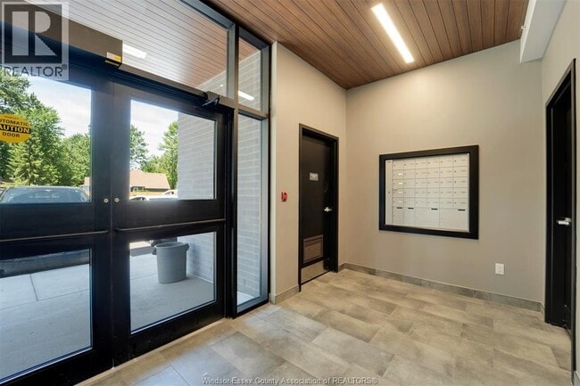 Photo - 140 Main St E Unité 304