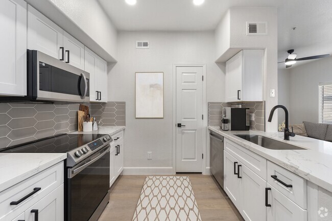 Building Photo - Haven at Towne Center Rental