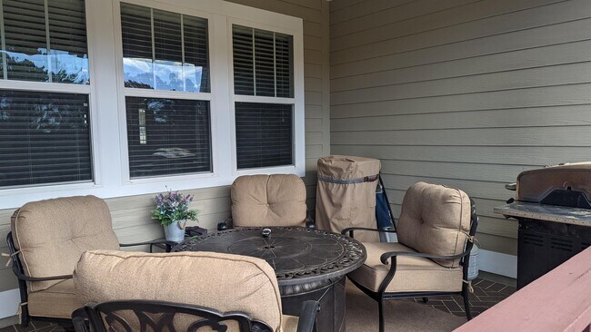 Photo - 3602 Strolling Way