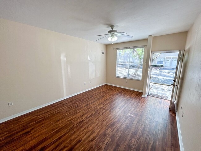 Photo - Kensington South #304