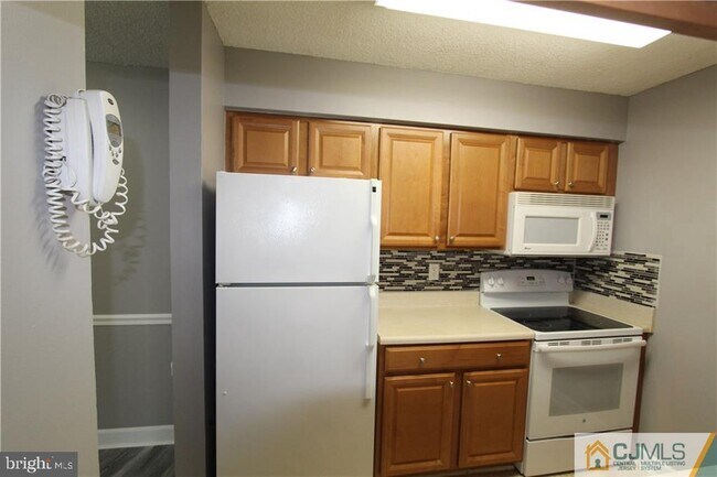 Photo - 5211 Ravens Crest Dr