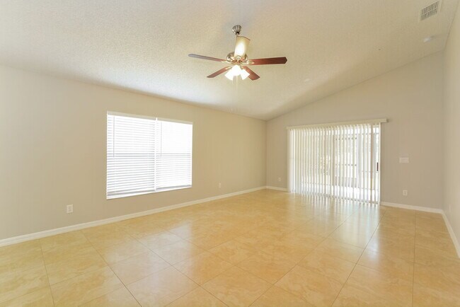 Photo - 3813 Shawn Cir