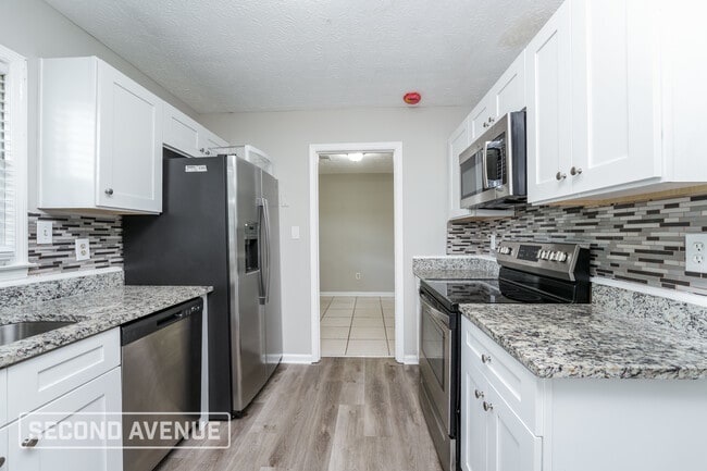 Photo - 8163 Tudor Dr