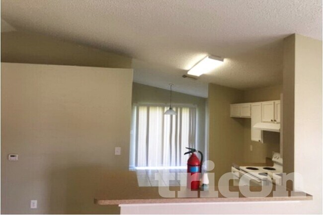 Photo - 3234 Kelling St