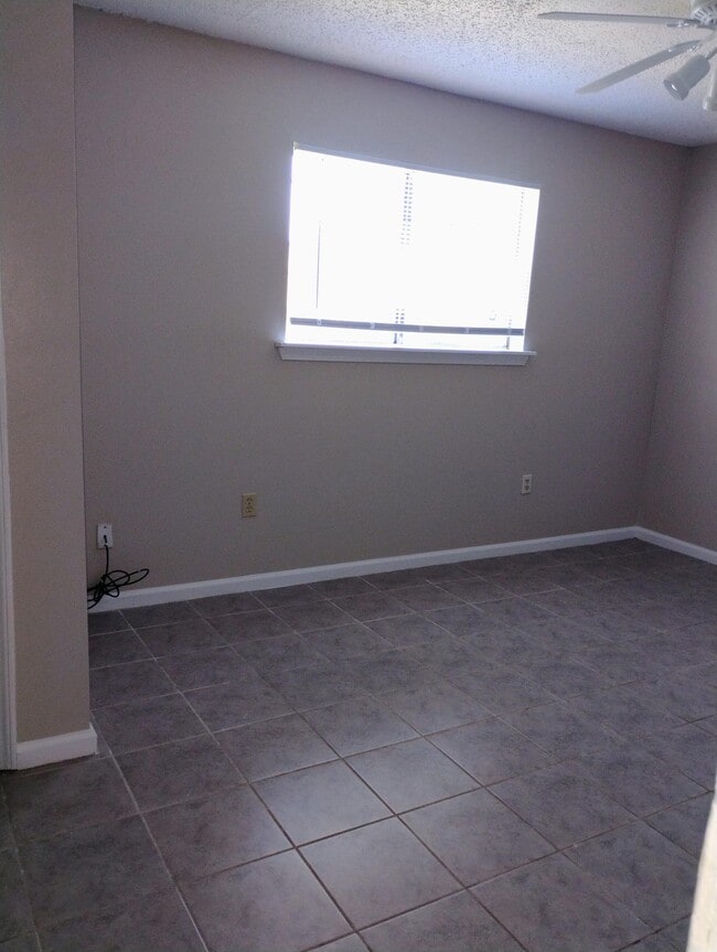 1714 Cedar Lake Dr Unit D
