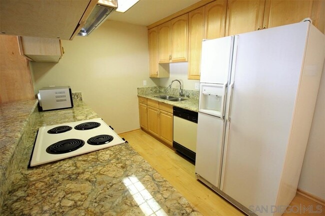 Photo - 6780 Friars Rd Unidad 273