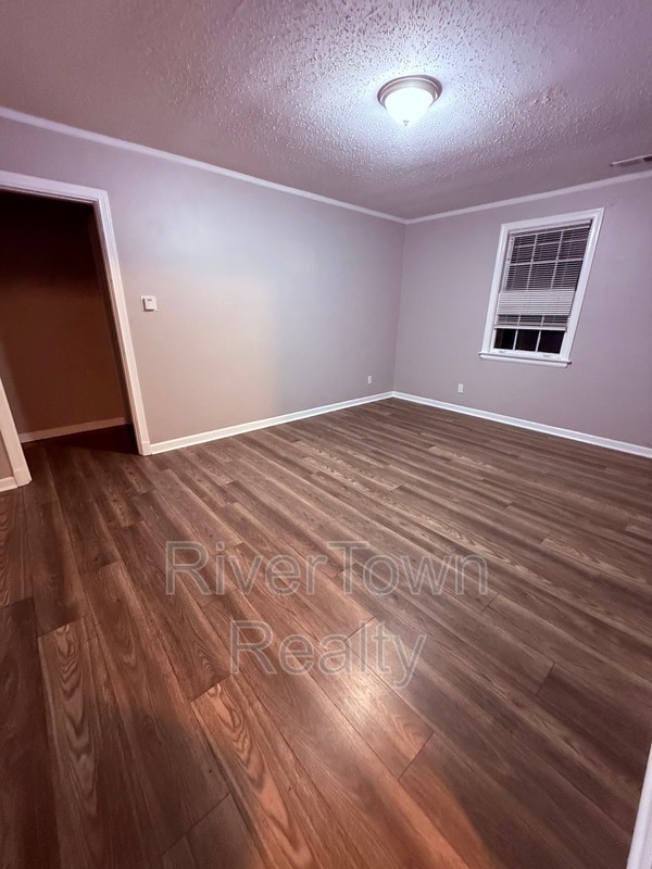 Photo - 504 Philwood Cove