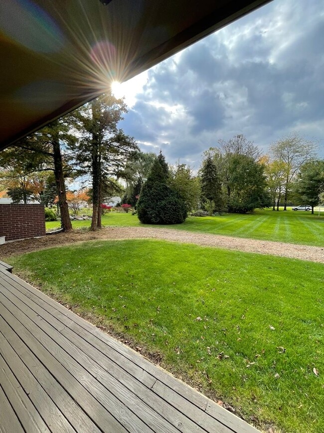 Photo - For Lease / Rent