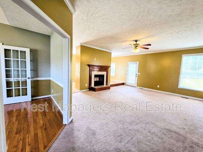 Photo - 1612 Middle Creek Cir
