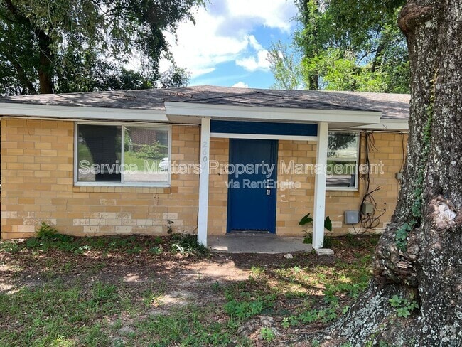 Building Photo - 2601 W Belmont St Rental