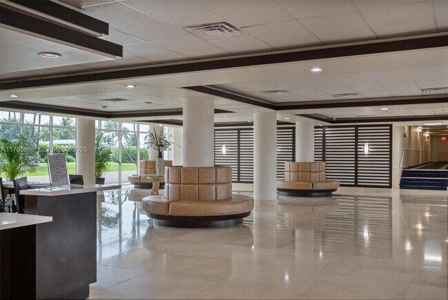 Photo - 5005 Collins Ave Unit 616