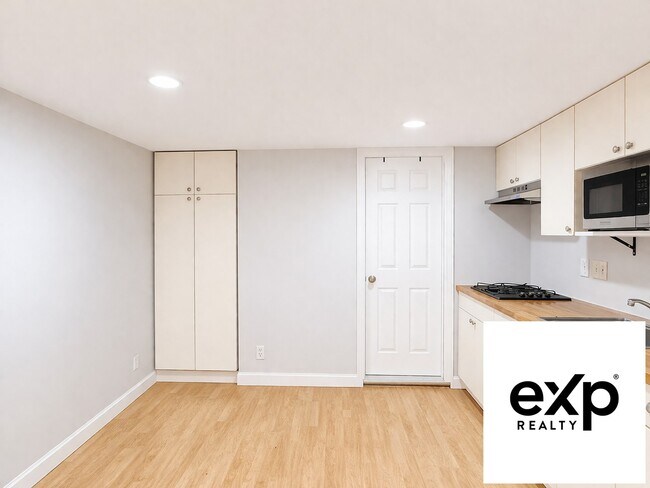 Photo - 528 Bennington St Unit 2