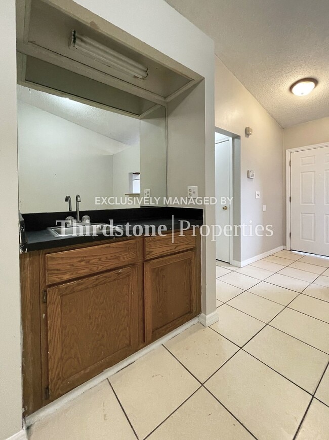 Photo - 5143 Indian Lakes Ct Unit 2