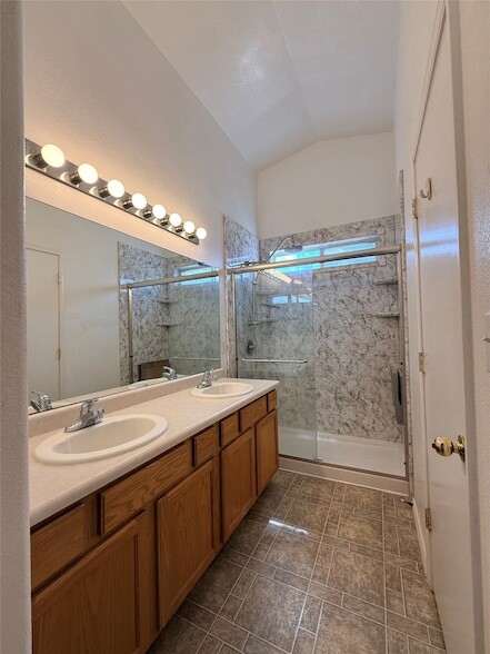 Photo - 10639 Rockcliff Dr NW