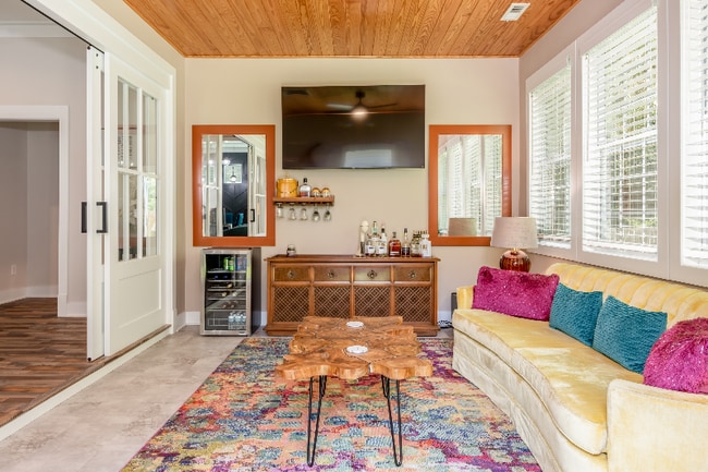 Photo - 1732 Waterbrook Dr