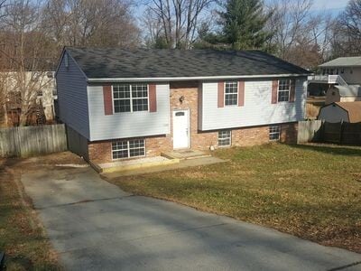 Building Photo - 1088 Crestview Dr
