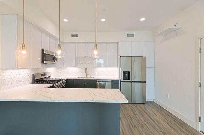 4000 Mont Clair Apartments