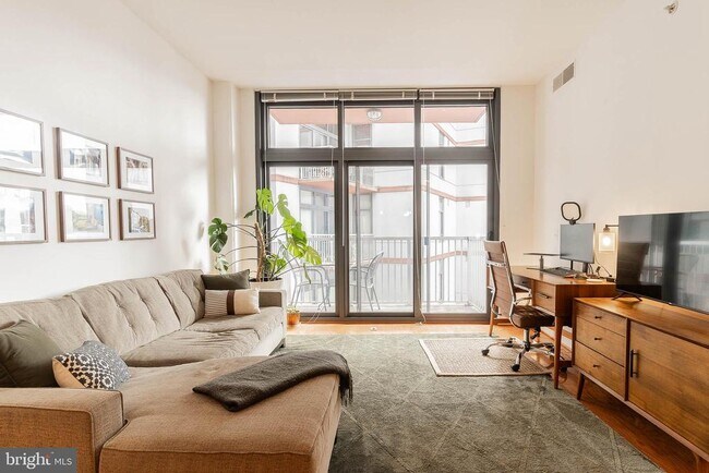 Photo - 2120 Vermont Ave NW Unit 312