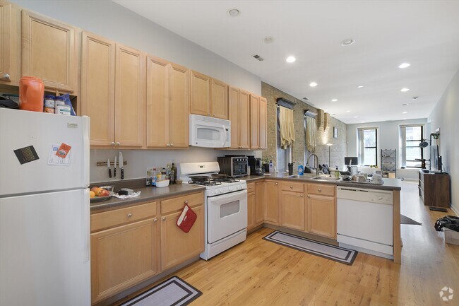 Building Photo - 2016 W Wabansia Ave Unit # 01F Rental