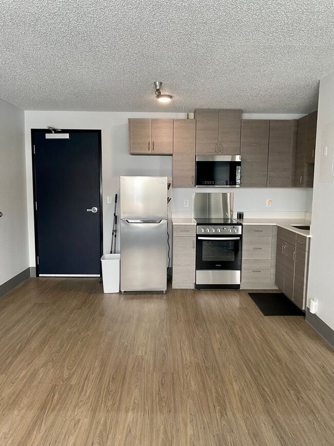 Photo - FURNISHED, 1 bed 1 bath in newly renovated...