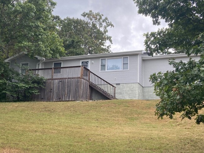 Building Photo - Single Family Home in Branson
