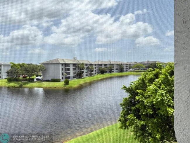 Photo - 9420 Poinciana Pl Unit 416