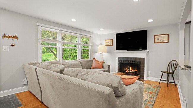 Photo - 14 Timberline Rd