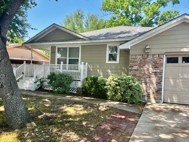 Building Photo - 10826 Buffum St Rental