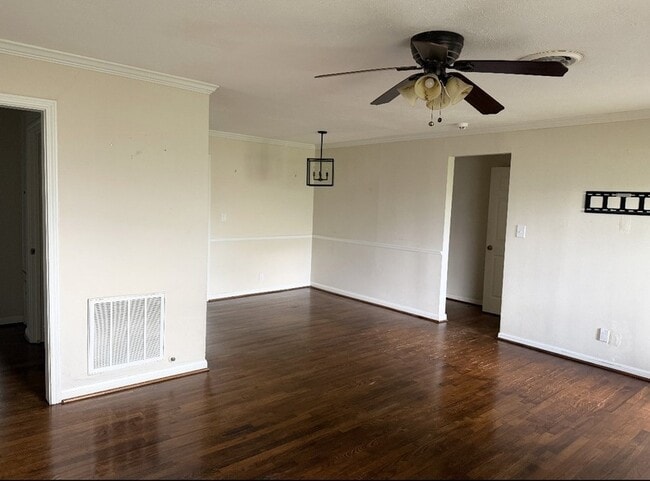 Photo - 1639 Ebony Ln