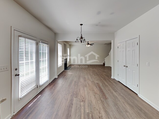 Photo - 9823 Jeanette Cir