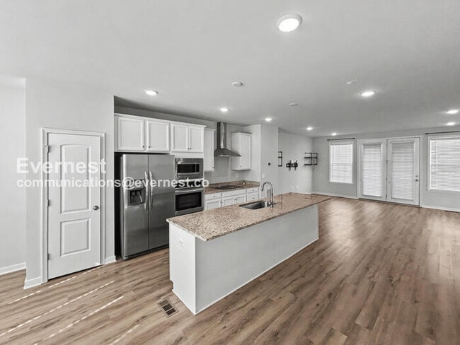 Photo - 1325 Claytor Ln