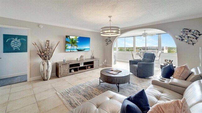1125 W Peppertree Dr Unit 705