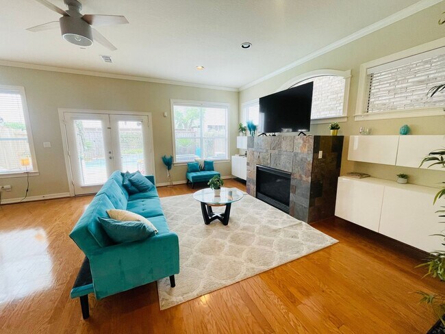 Photo - 5457 Fairdale Ln