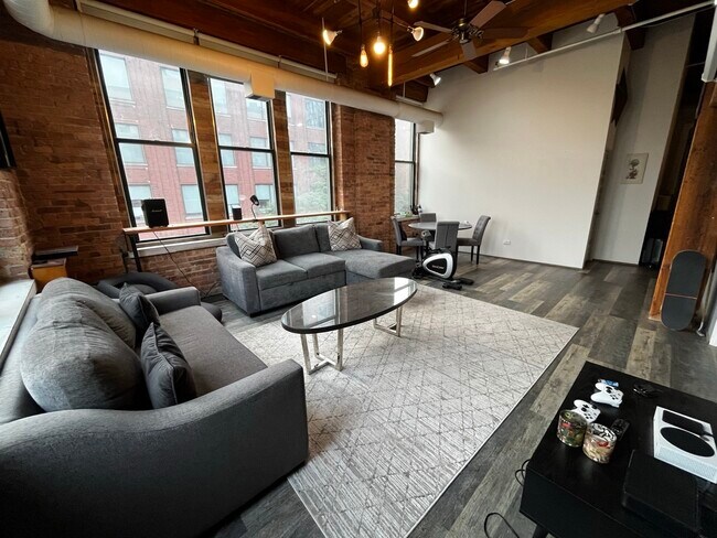 Photo - 331 S Peoria St Unit 304