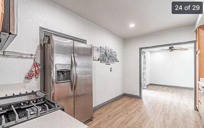 Building Photo - 10526 Downey Norwalk Rd