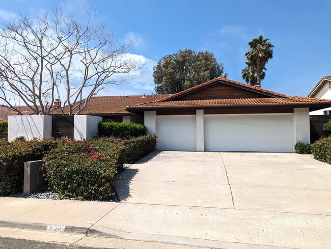 Photo - 850 Santa Hidalga