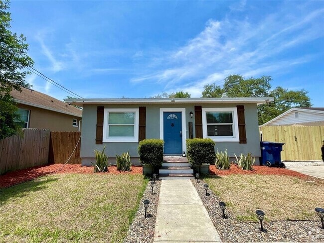 Building Photo - 8310 El Portal Dr Rental