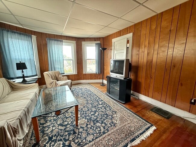 Photo - 21 Oakland Ave