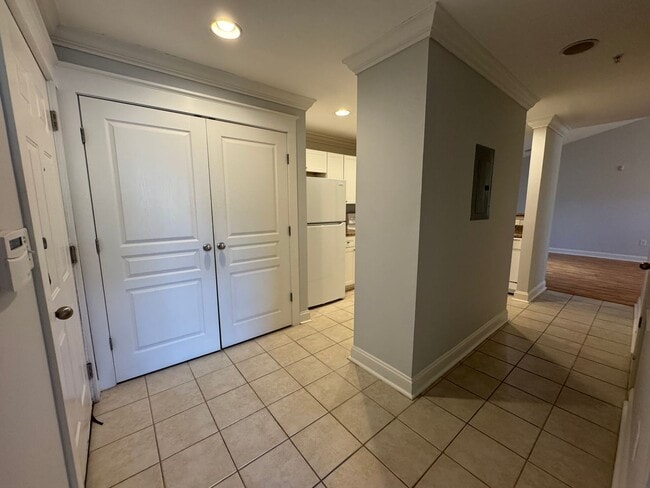 Photo - Available Now! 2 Bed/2 Bath in The Woodlands! Unit 2433