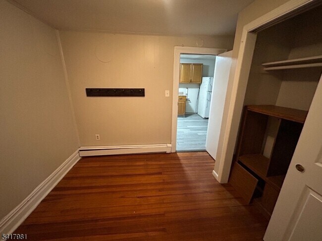 Photo - 184 Walnut St Unit 1