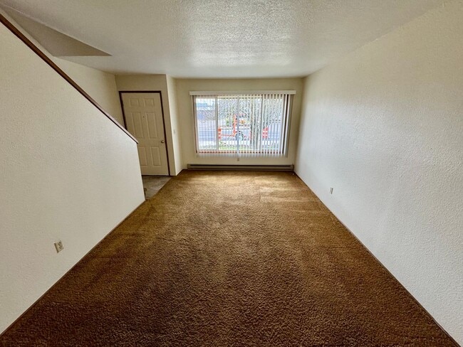 Photo - 1127-1129 Applegate Street Unit 1129