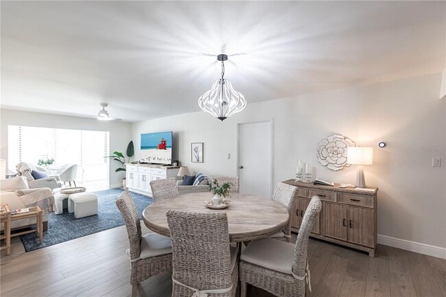 Photo - 1055 W Peppertree Dr Unit 106AA