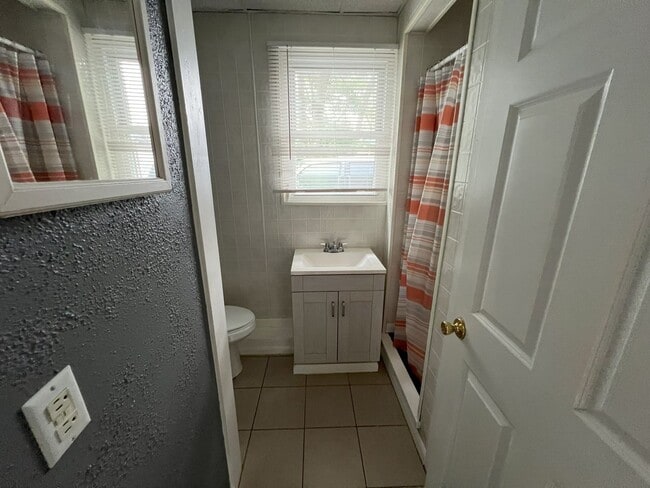 526 E Eighth St Unit 526 E Eighth Street C