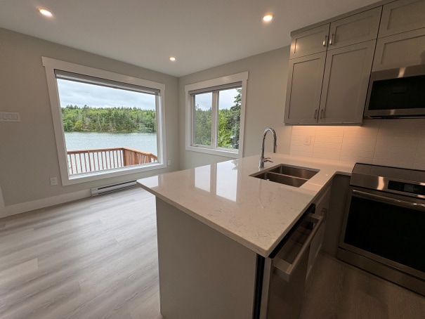 100 Leafy Vale Ln