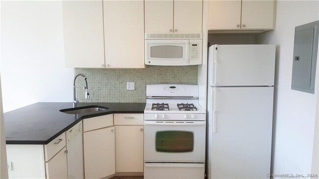 Photo - 804 Chapel St Unit 302