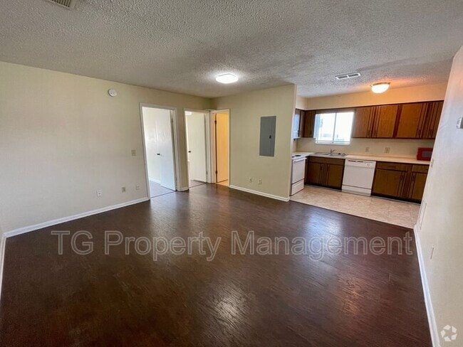 Building Photo - 109 2nd St S Rental