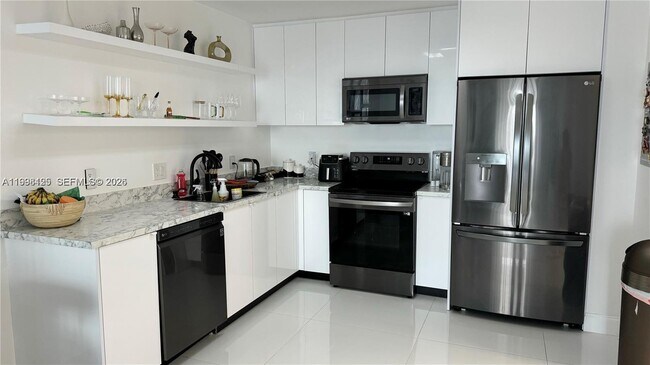 Photo - 2801 NE 183rd St Unit 1005W